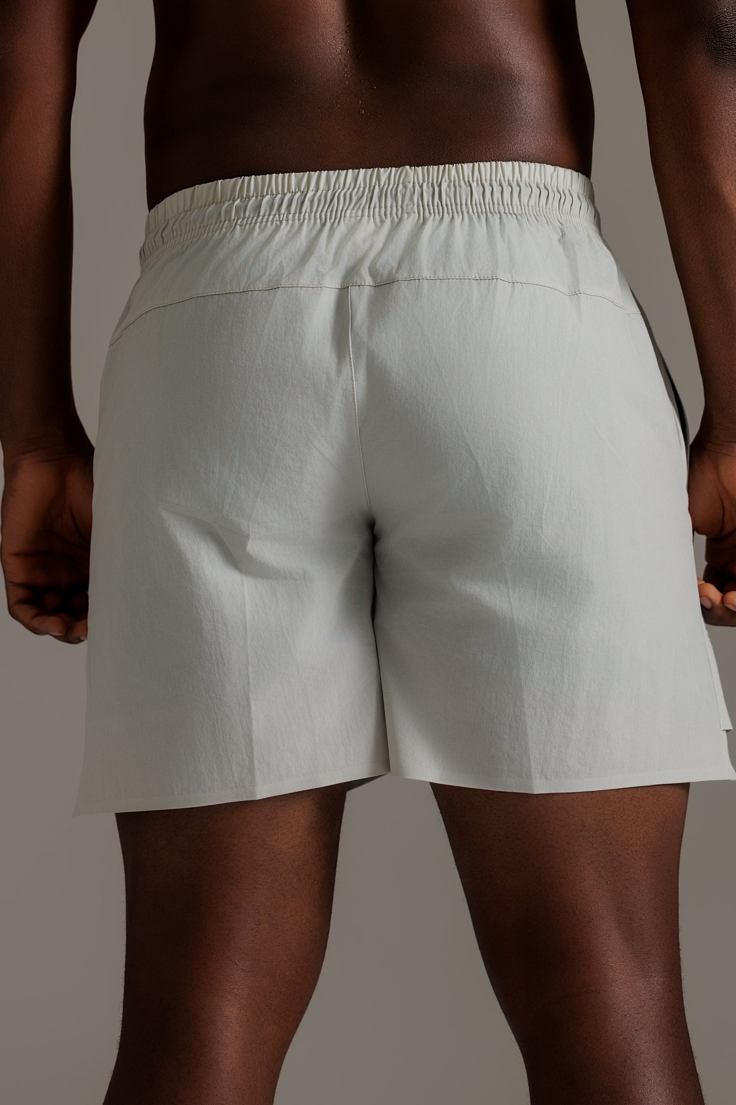 ARIS "GENESIS" TRAINING SHORTS - BONE GREY