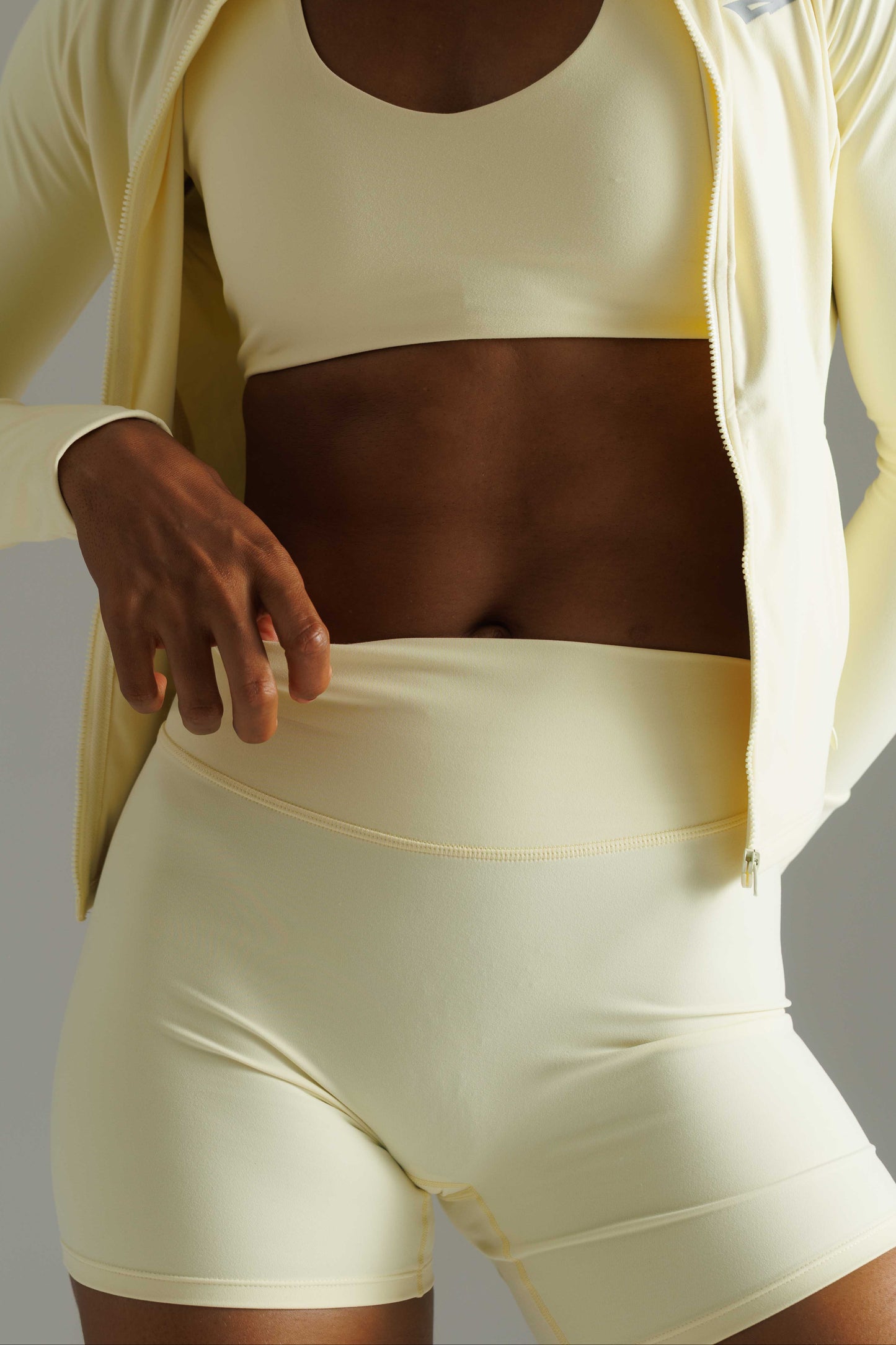 ARIS "MOVE EASY" 2 PIECE WITH SHORTS IN YELLOW