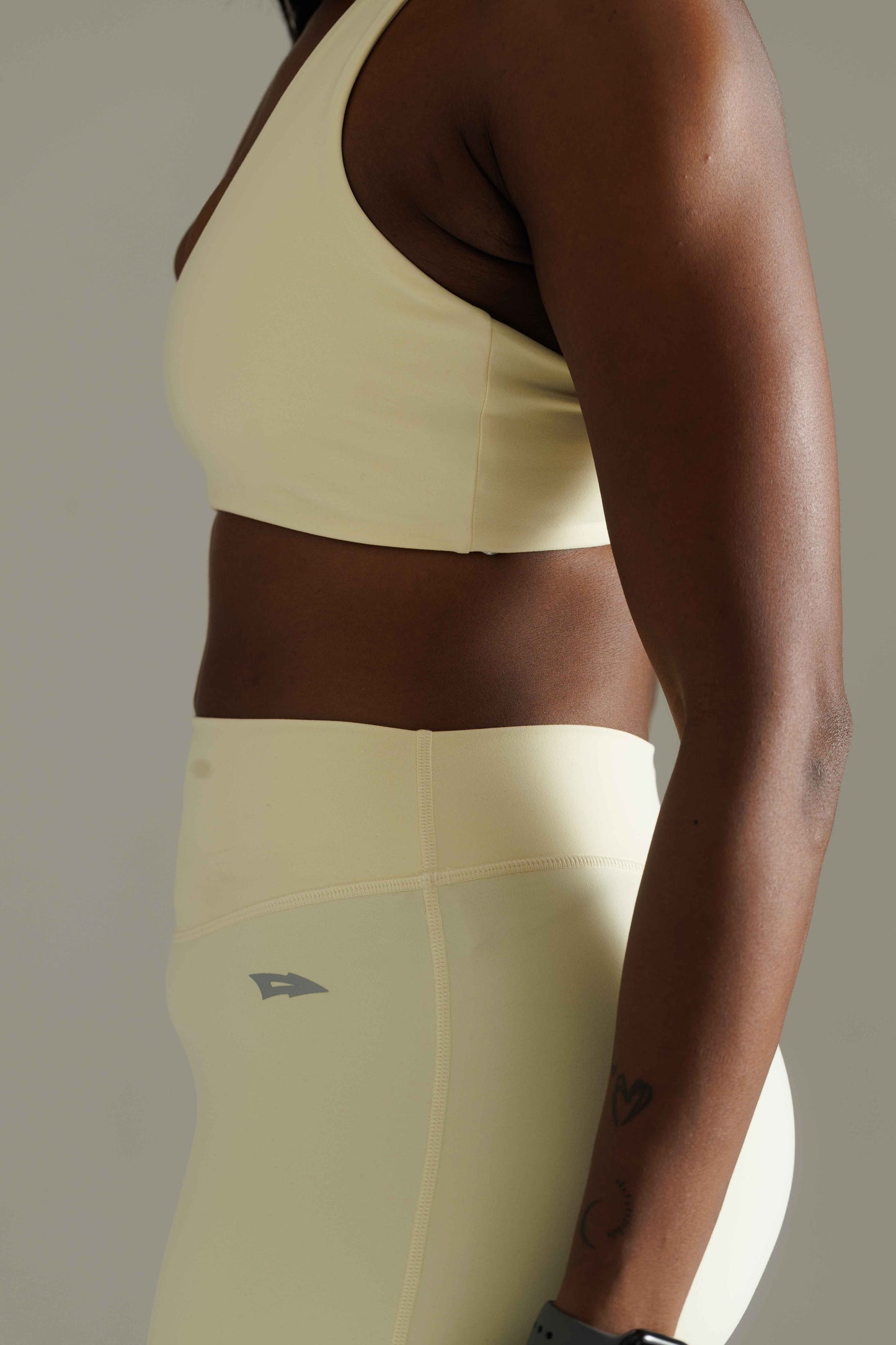 ARIS "MOVE EASY" 3 PIECE WITH STRAIGHT LEGGINGS IN YELLOW